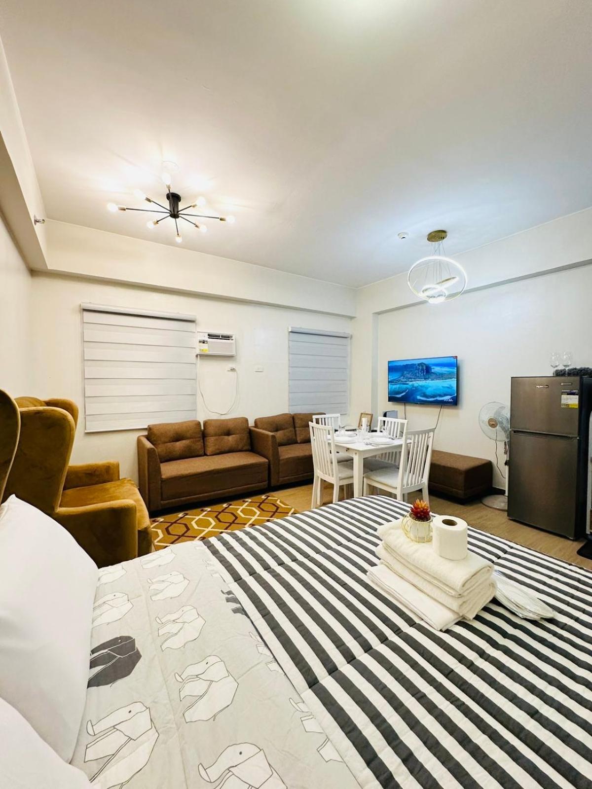 Starlight Suites Trece Martires Exterior photo